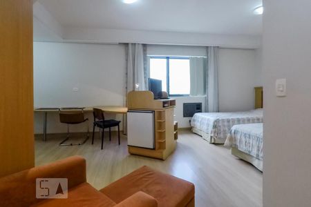 Sala / quarto de kitnet/studio para alugar com 1 quarto, 30m² em Vila Clementino, São Paulo