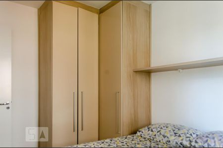 Quarto 2 - armários de apartamento para alugar com 2 quartos, 41m² em Itaquera, São Paulo