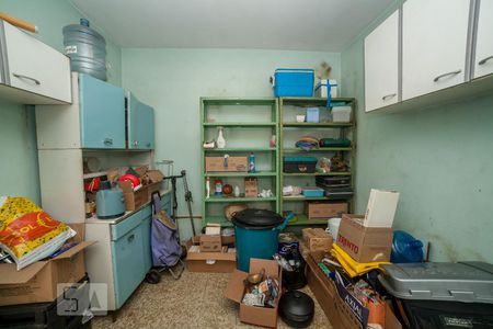 Casa à venda com 320m², 4 quartos e 4 vagas Casa à venda com 320m², 4 quartos e 4 vagasDepósito