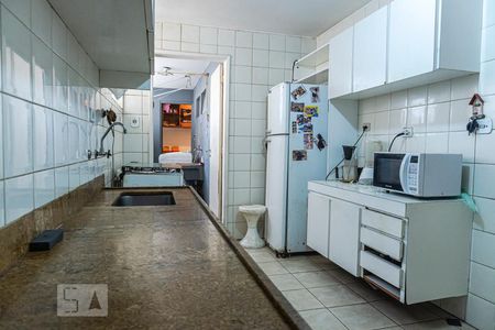 Apartamento à venda com 120m², 3 quartos e 2 vagasCozinha