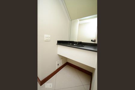 Pia de apartamento para alugar com 5 quartos, 375m² em Icaraí, Niterói