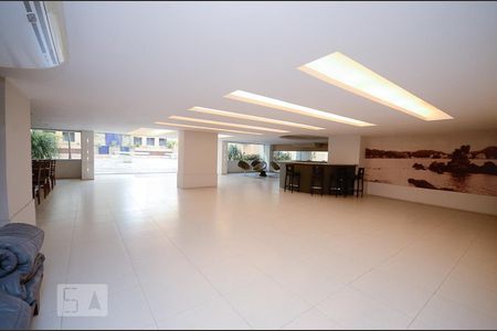 Apartamento à venda com 375m², 5 quartos e 2 vagasÁrea comum - Salão de festas