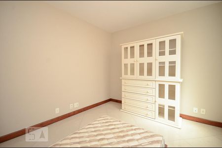 Apartamento à venda com 375m², 5 quartos e 2 vagasQuarto 3