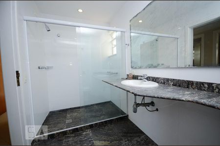 Apartamento à venda com 375m², 5 quartos e 2 vagasBanheiro Social