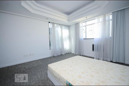 Apartamento à venda com 375m², 5 quartos e 2 vagasSuíte 2