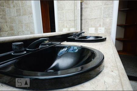 Apartamento à venda com 375m², 5 quartos e 2 vagasBanheiro da Suíte 2