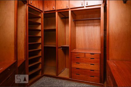 Apartamento à venda com 375m², 5 quartos e 2 vagasCloset