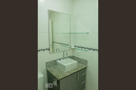 banheiro social de apartamento para alugar com 2 quartos, 68m² em Tijuca, Rio de Janeiro