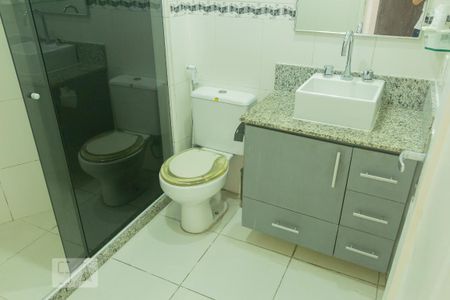 banheiro social de apartamento para alugar com 2 quartos, 68m² em Tijuca, Rio de Janeiro