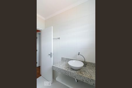 Casa para alugar com 115m², 3 quartos e 2 vagas Casa para alugar com 115m², 3 quartos e 2 vagasBanheiro