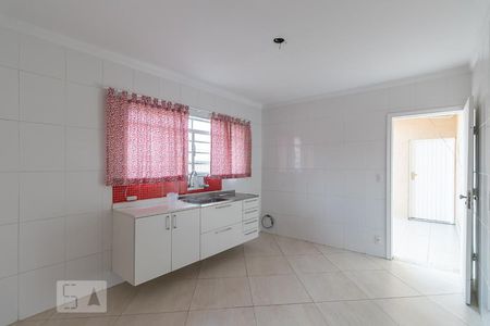 Casa para alugar com 115m², 3 quartos e 2 vagas Casa para alugar com 115m², 3 quartos e 2 vagasCozinha