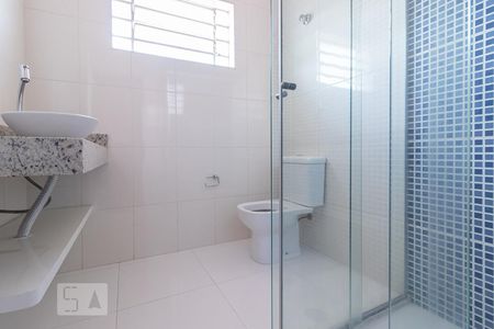 Casa para alugar com 115m², 3 quartos e 2 vagas Casa para alugar com 115m², 3 quartos e 2 vagasBanheiro