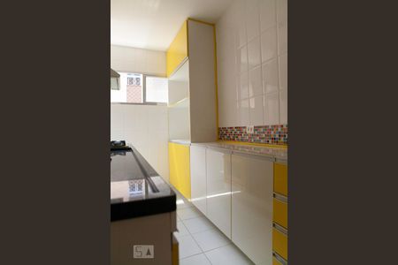 Apartamento para alugar com 80m², 2 quartos e 1 vagaCozinha