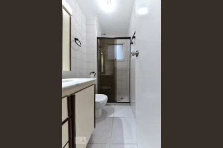 Apartamento para alugar com 74m², 3 quartos e 1 vaga Apartamento para alugar com 74m², 3 quartos e 1 vagaBanheiro da Suíte
