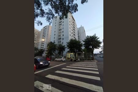 Apartamento para alugar com 74m², 3 quartos e 1 vaga Apartamento para alugar com 74m², 3 quartos e 1 vagaFachada do Condomínio