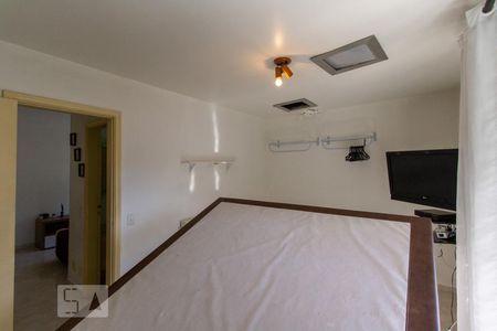 Quarto de apartamento para alugar com 2 quartos, 56m² em Humaitá, Rio de Janeiro