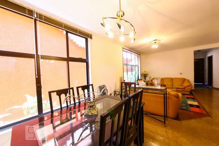 Sala de casa para alugar com 5 quartos, 400m² em Jardim Tranquilidade, Guarulhos