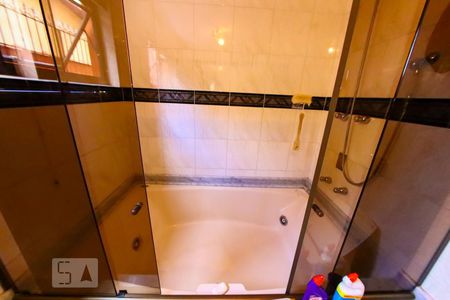 Banheiro da Suite 1 de casa para alugar com 5 quartos, 400m² em Jardim Tranquilidade, Guarulhos