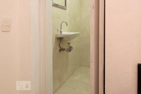 Banheiro de casa para alugar com 1 quarto, 45m² em Jardim Oriental, São Paulo