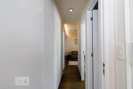 Apartamento para alugar com 72m², 3 quartos e 2 vagas Apartamento para alugar com 72m², 3 quartos e 2 vagasCorredor