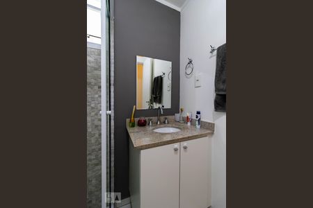 Apartamento para alugar com 72m², 3 quartos e 2 vagas Apartamento para alugar com 72m², 3 quartos e 2 vagasBanheiro Corredor