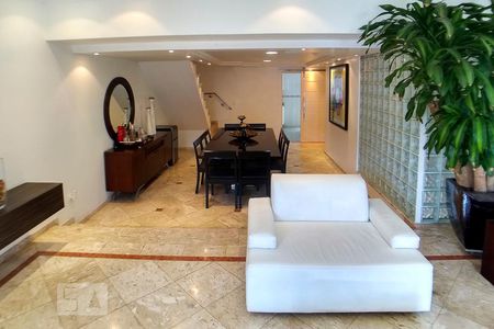 Sala de casa para alugar com 4 quartos, 297m² em Nova Petrópolis, São Bernardo do Campo