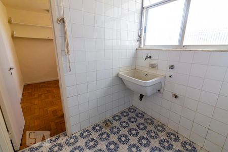 Apartamento à venda com 70m², 2 quartos e 1 vaga Apartamento à venda com 70m², 2 quartos e 1 vagaÁrea de Serviço