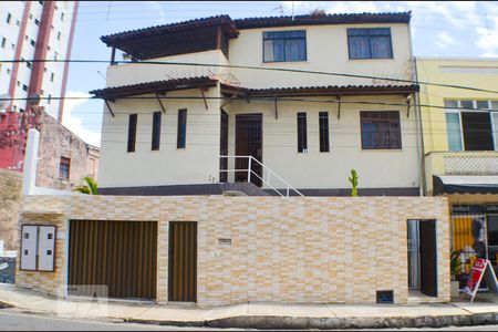 Apartamento para alugar com 90m², 3 quartos e sem vagaFachada