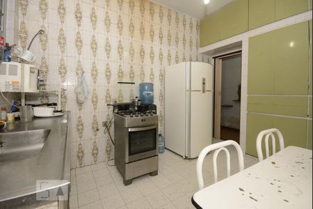 Casa à venda com 600m², 4 quartos e 2 vagasCozinha