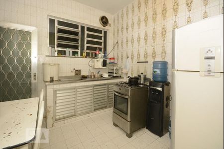 Casa à venda com 600m², 4 quartos e 2 vagasCozinha