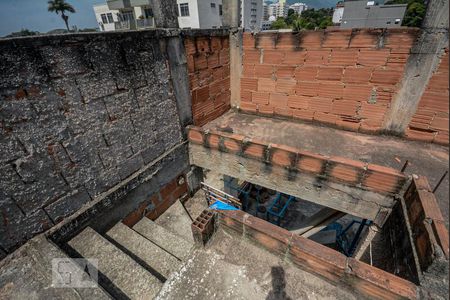 Casa à venda com 600m², 4 quartos e 2 vagasescada externa