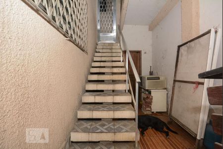 Escada de casa para alugar com 4 quartos, 600m² em Taquara, Rio de Janeiro