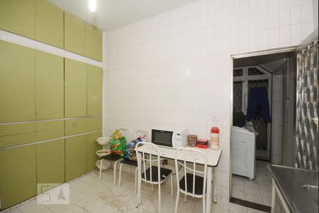 Casa à venda com 600m², 4 quartos e 2 vagasCozinha