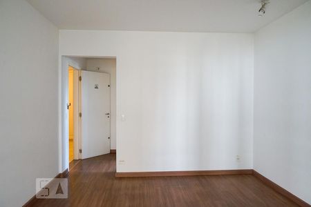 Sala de apartamento para alugar com 3 quartos, 70m² em Água Branca, São Paulo