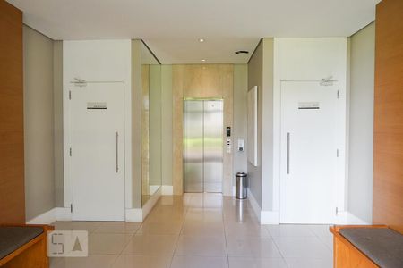 Apartamento para alugar com 70m², 3 quartos e 1 vaga Apartamento para alugar com 70m², 3 quartos e 1 vagaHall