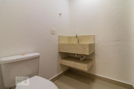 Apartamento para alugar com 98m², 3 quartos e 2 vagasBanheiro do Corredor