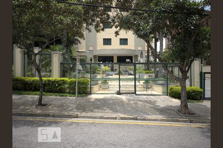 Apartamento para alugar com 98m², 3 quartos e 2 vagasFachada