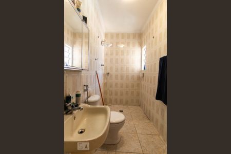 Casa à venda com 130m², 5 quartos e 3 vagasBanheiro 4