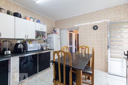Casa à venda com 130m², 5 quartos e 3 vagasCozinha 2