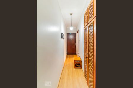 Apartamento à venda com 165m², 4 quartos e sem vagaCorredor de Entrada