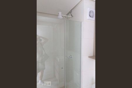 Apartamento à venda com 76m², 2 quartos e 1 vaga Apartamento à venda com 76m², 2 quartos e 1 vagaBanheiro