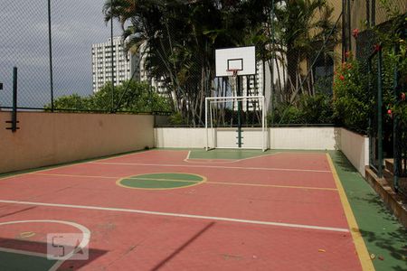 Apartamento para alugar com 104m², 4 quartos e 2 vagasÁrea comum - Quadra esportiva