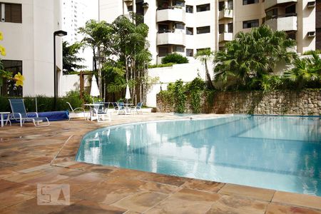Apartamento para alugar com 104m², 4 quartos e 2 vagasÁrea comum - Piscina