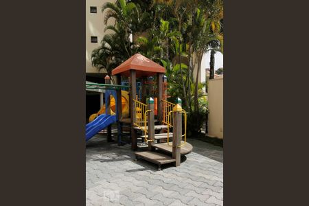 Apartamento para alugar com 104m², 4 quartos e 2 vagasÁrea Comum - Playground