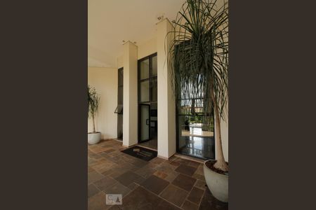 Apartamento para alugar com 104m², 4 quartos e 2 vagasÁrea comum - Fachada do bloco