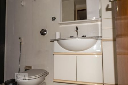 Banheiro de apartamento à venda com 3 quartos, 82m² em Vila Prudente, São Paulo