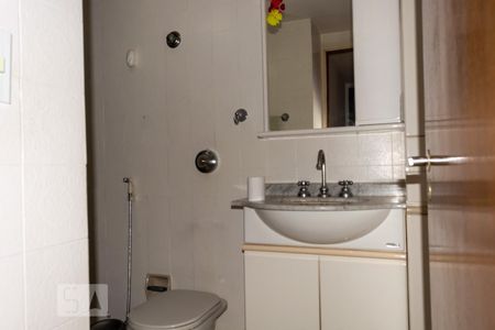 Banheiro de apartamento à venda com 3 quartos, 82m² em Vila Prudente, São Paulo