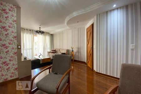 Apartamento à venda com 109m², 3 quartos e 2 vagas Apartamento à venda com 109m², 3 quartos e 2 vagasSala de Estar