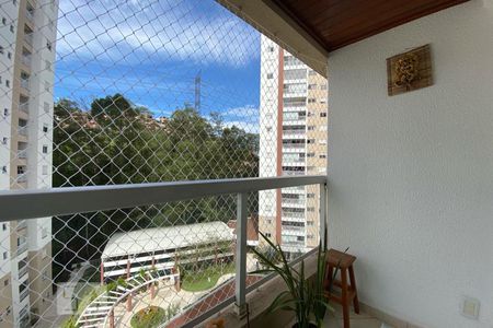 Apartamento à venda com 109m², 3 quartos e 2 vagas Apartamento à venda com 109m², 3 quartos e 2 vagasVaranda