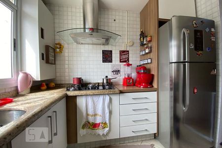 Apartamento à venda com 109m², 3 quartos e 2 vagas Apartamento à venda com 109m², 3 quartos e 2 vagasCozinha